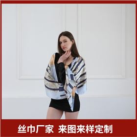 圍巾搭配什么顏色的衣服好看，圍巾、真絲圍巾、羊絨圍巾、真絲絲巾、羊毛圍巾