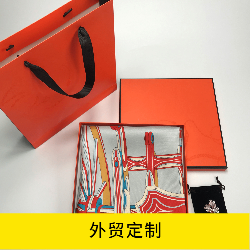 絲巾怎么系好看，絲巾系法，絲巾，真絲絲巾，